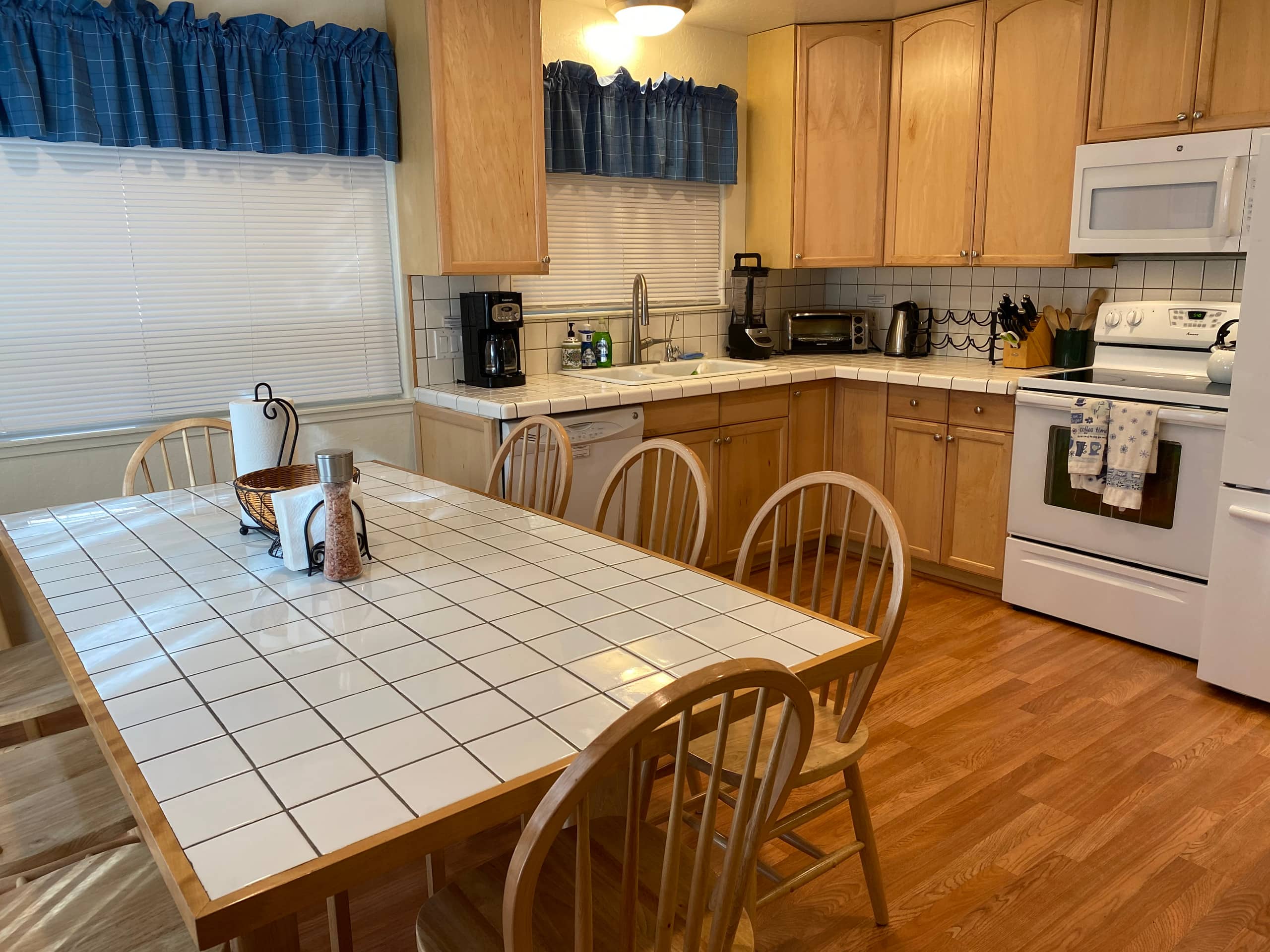 Dining table toward the kitchen